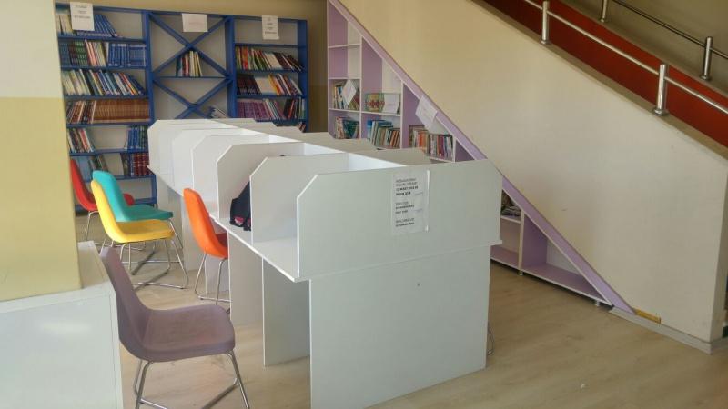 Okul kütüphanesi