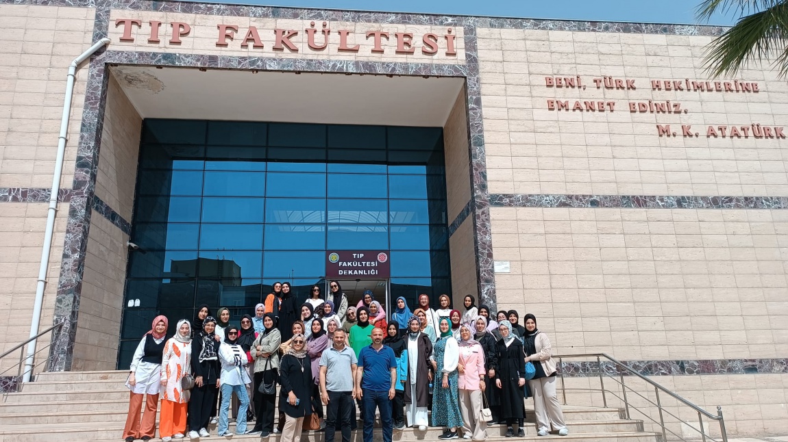 Üniversite tanıtımı kapsamında Harran Üniversitesi Osmanbey kampüsü ziyaret edildi.
